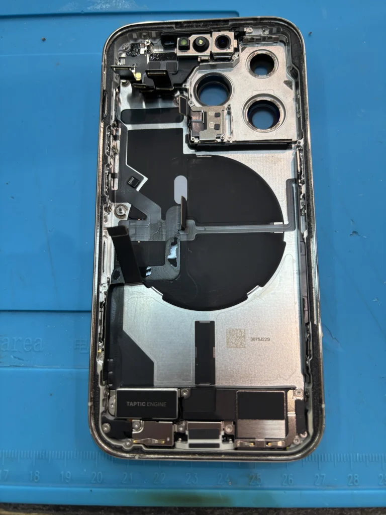 福島県/郡山市】iPhone14Pro 背面ガラス割れ修理 – X-mobileイオン